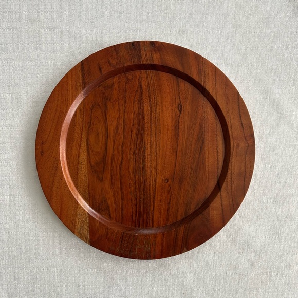 Williams Sonoma Olive-wood Plate Setting - Picture 6 of 10